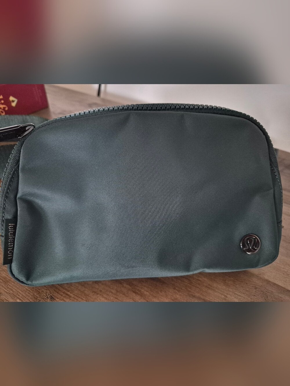 NWOT Lululemon athletica Forest Green Belt BAG